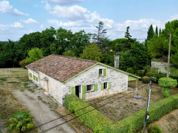 Maison de charme avec lac, bois et prairie à 5 minutes de Marmande