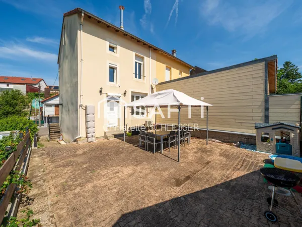 Maison mitoyenne lumineuse de 95 m² avec jardin - Clé en main
