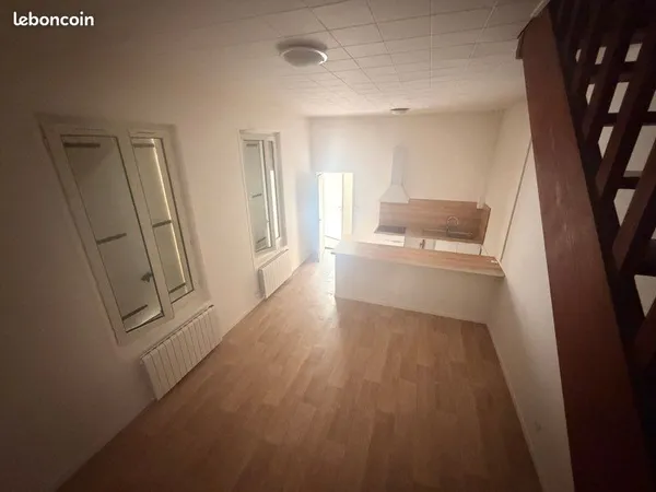Rochefort Centre-ville, appartement T3 rénové