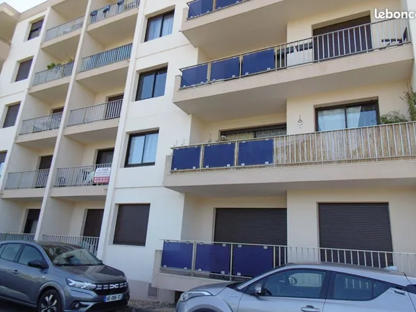 Studio 1 pièce 33 m²