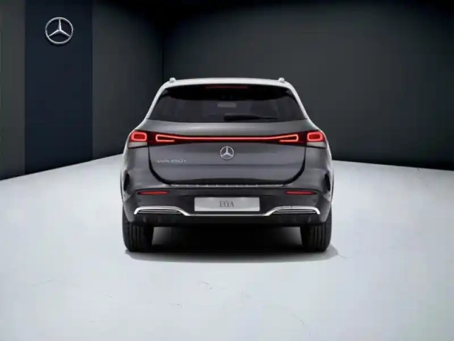 Mercedes Eqa 250+ amg line — photo 4