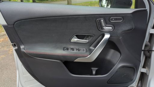 Mercedes Classe A 180 d 116  7G-DCT - AMG Line – 2021 – 101091 km – Diesel – Boîte Automatique — photo 22