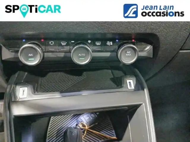 Citroën C4 e- 136 ch automatique — photo 15