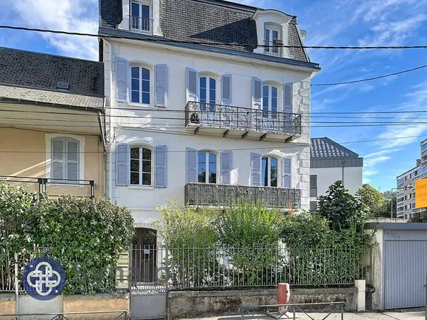Triplex 6 pièces 142 m²