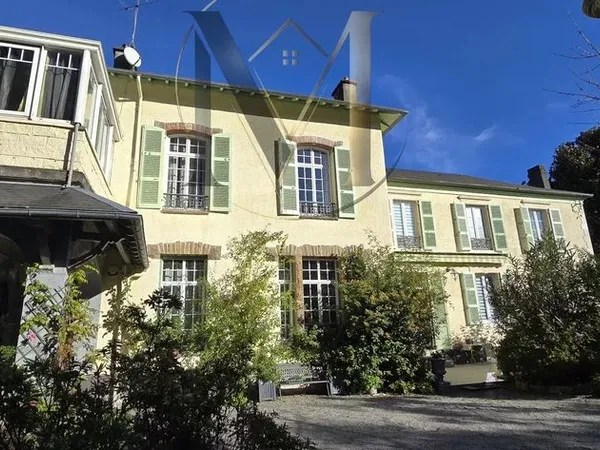 Maison de luxe 10 pièces 274 m²