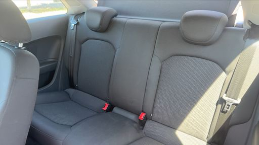 Audi A1 1.6 TDI 90 - Ambiente – 2013 – 158263 km – Diesel – Boîte Manuelle — photo 17