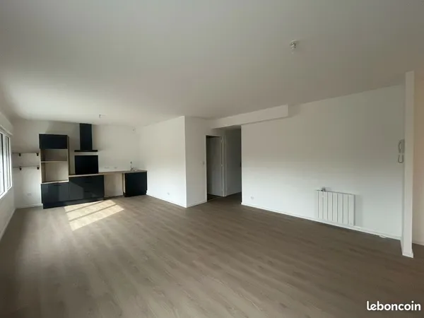 À louer - T3 de 74 m² entièrement rénové - Bourg de Hénanbihen