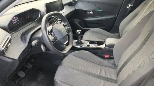 Peugeot 208 1.2 PureTech 100 - Allure – 2022 – 47629 km – Essence – Boîte Manuelle — photo 17