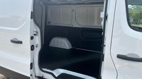 Renault Trafic L1H1 3T 2.0 Blue dCi 130ch Extra -24 — photo 13