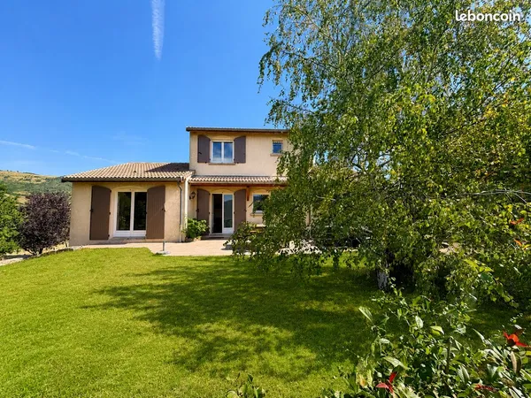 Villa 8 pièces 140 m²