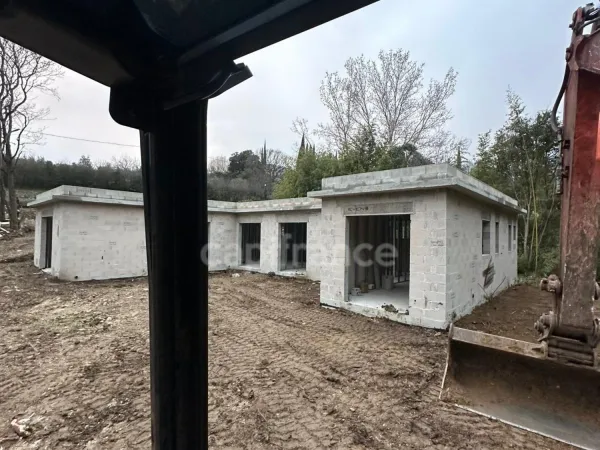 Maison 4 pièces 180 m²
