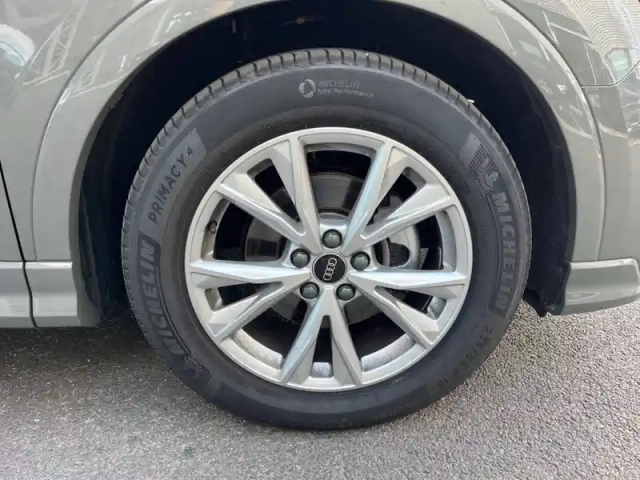 Audi Q3 35 tfsi 150 ch s tronic 7 — photo 19