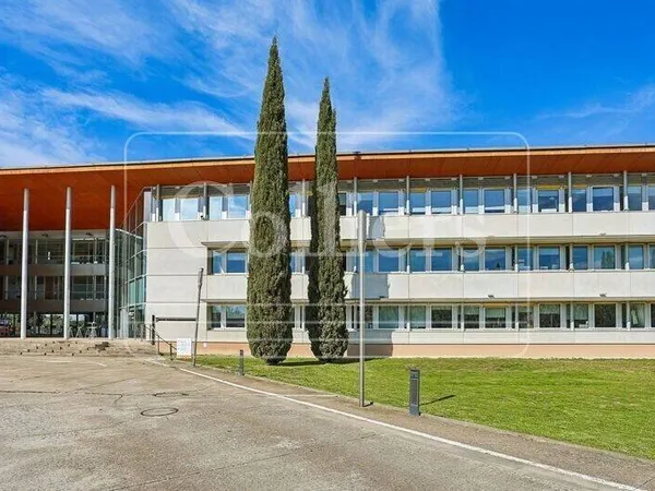 Bureaux 3341 m²