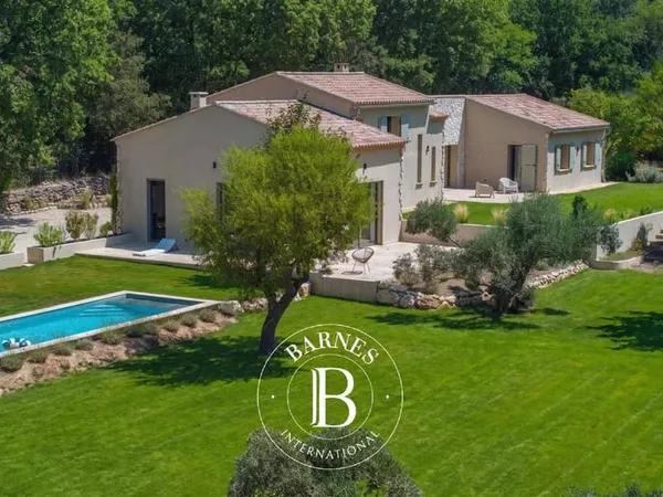 Maison 6 pièces 184 m²