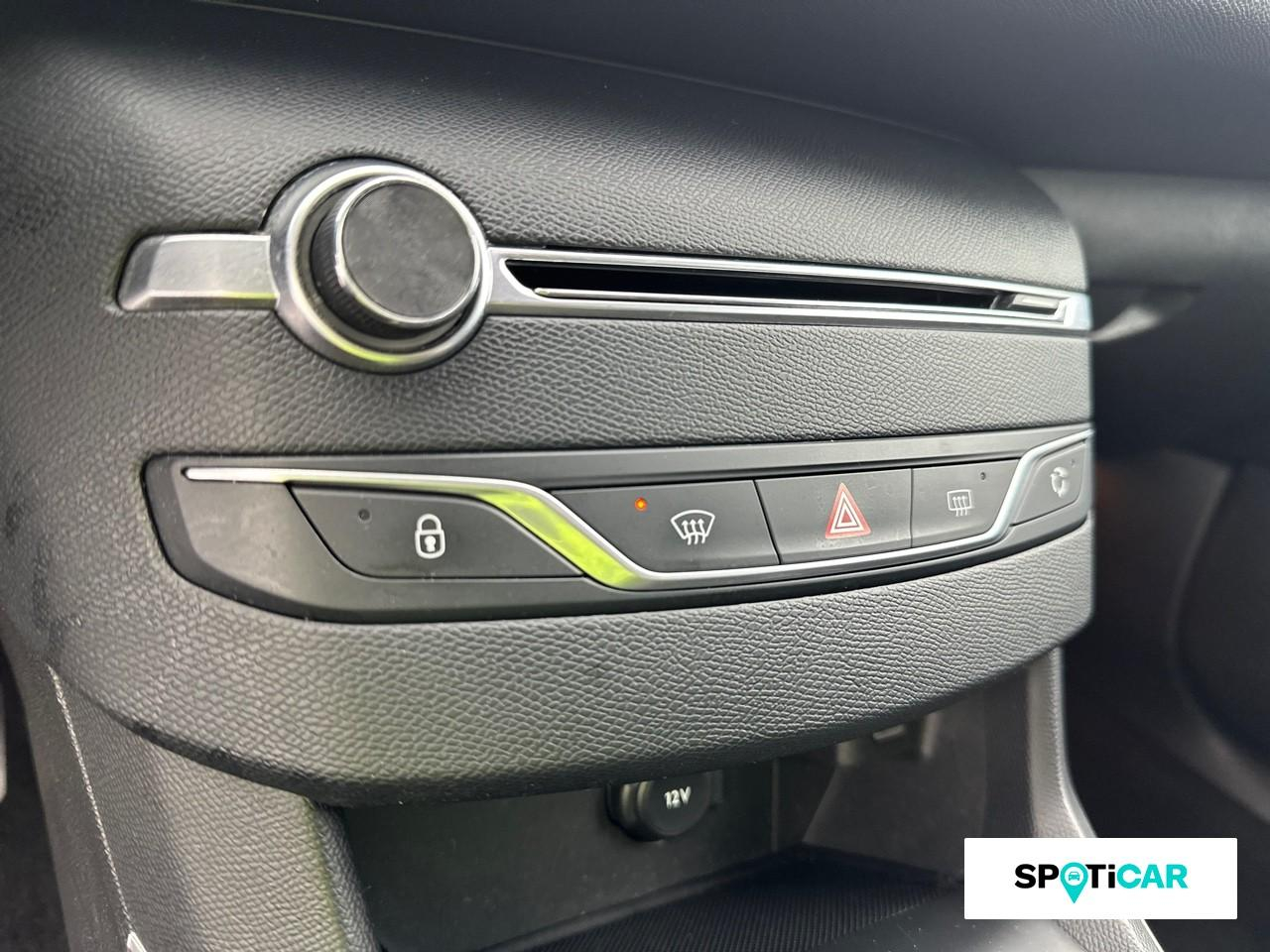 Peugeot 308 1.2 puretech 130ch &euro;6.c s&s allure — photo 15