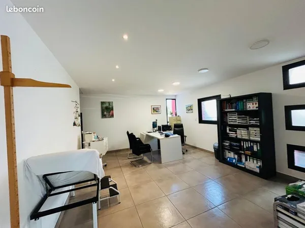 Bureaux 98 m²