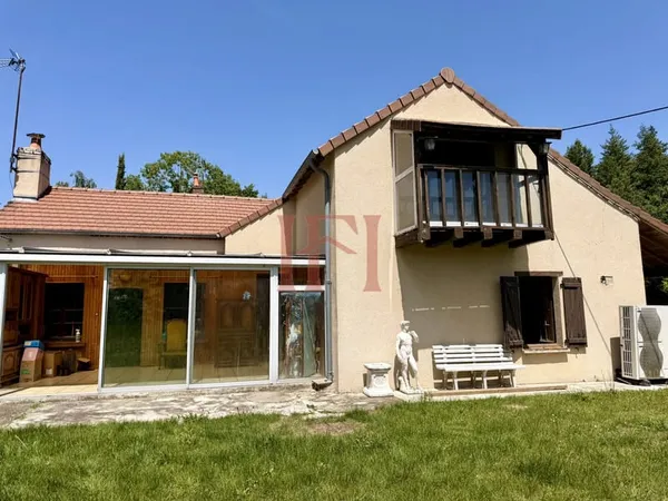 SECTEUR CALME EN LISIÈRE DE FORÊT - MAISON FAMILIALE A 10 MI