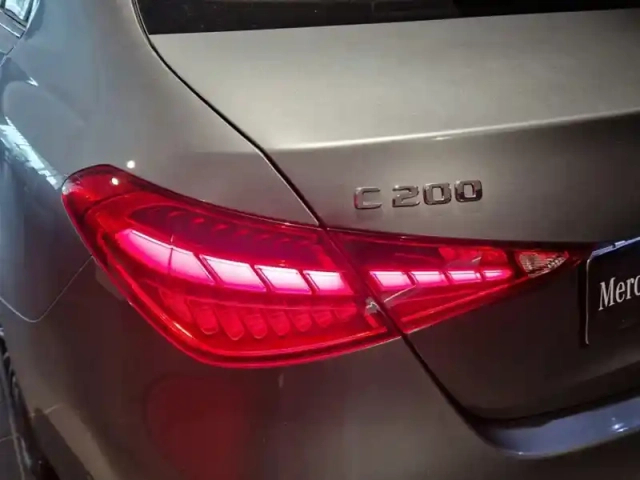 Mercedes Classe C 200 berline amg line — photo 8