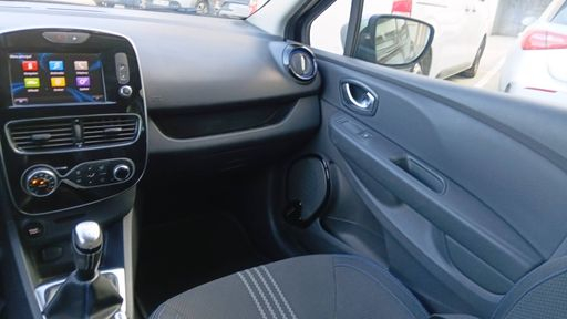 Renault Clio 0.9 TCe 90 - Intens – 2017 – 88288 km – Essence – Boîte Manuelle — photo 10