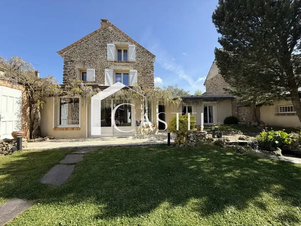Maison 8 pièces 180 m²