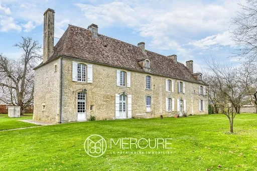 Manoir 9 pièces 260 m²