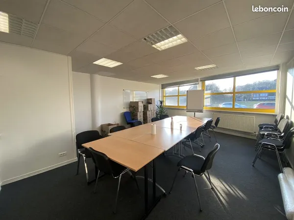 Bureaux 89 m² Dury