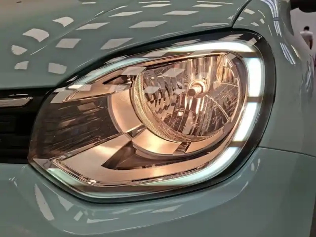 Renault Twingo iii e-tech — photo 26