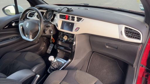 DS DS3 1.6 BlueHDi 100 - Sport Chic – 2016 – 169464 km – Diesel – Boîte Manuelle — photo 18