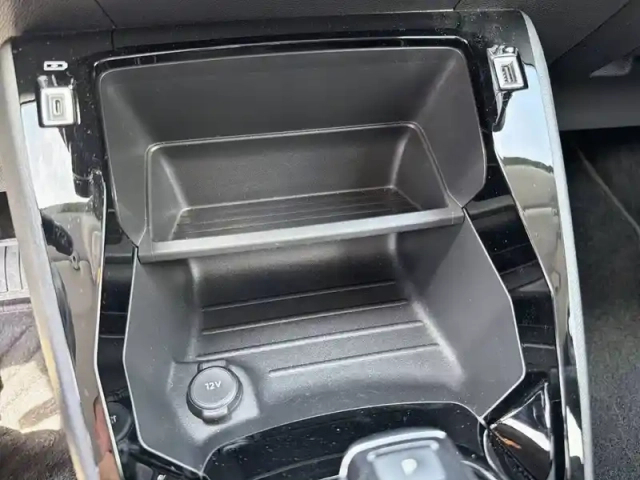 Peugeot 208 electrique 50 kwh 136 — photo 19