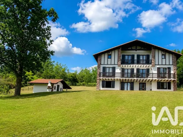Maison 11 pièces 257 m²