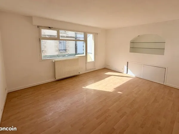 Appartement 3 pièces, 67 m², parking privé, à deux pas du centre-ville et de la gare