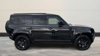 Land-Rover Defender 110 2.0 P300e X-Dynamic HSE — photo 4