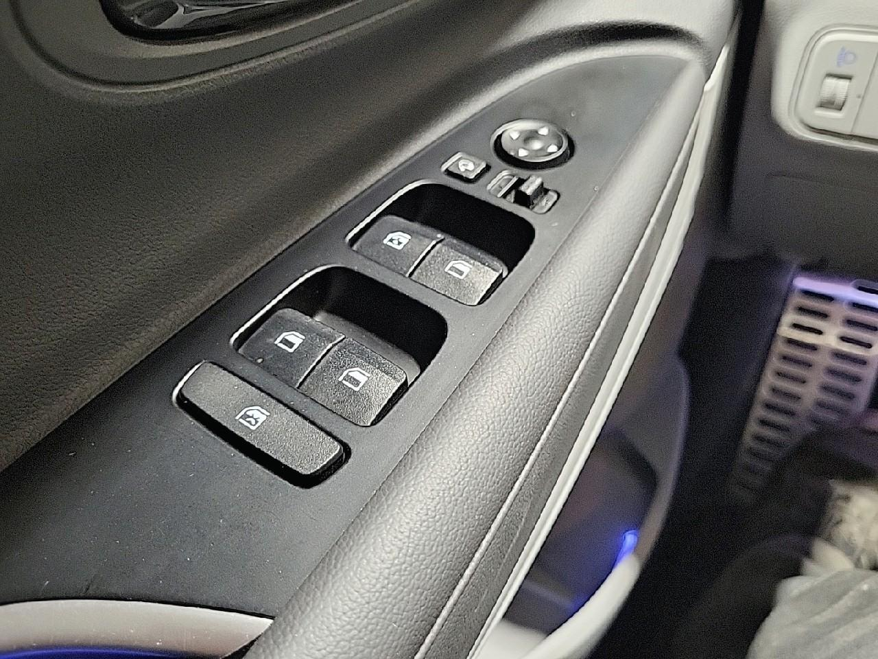 Hyundai Bayon 1.0 t-gdi 100 dct-7 intuitive — photo 24