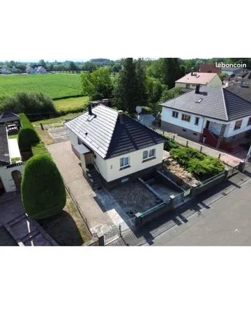 Maison individuelle au bord de l'eau
