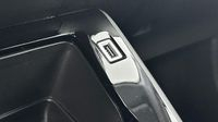 Peugeot 208 Premium BlueHDi 100 S&S BVM6 — photo 16