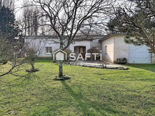 Maison T5 de 2003 de 165 m2 sur un parc arboré de 2756 m2 f