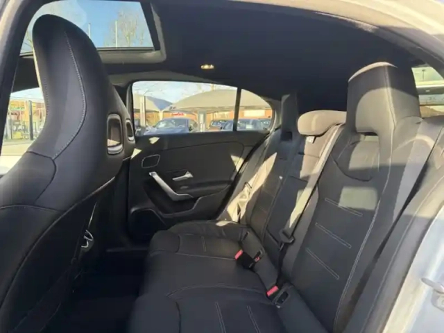Mercedes Classe A 200 d amg line — photo 12