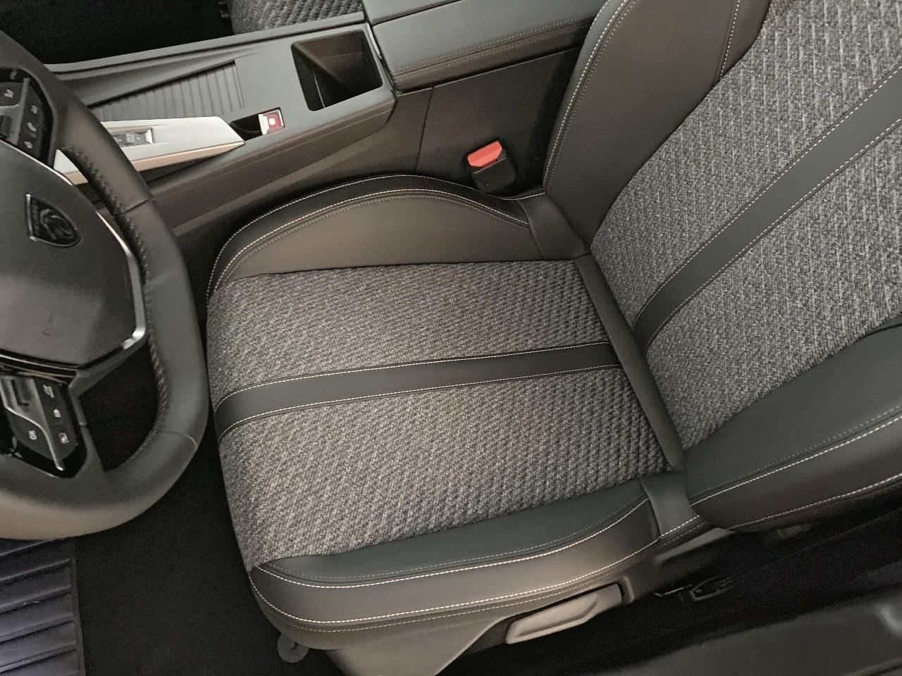 Peugeot 308 bluehdi 130ch s&s eat8 allure — photo 9