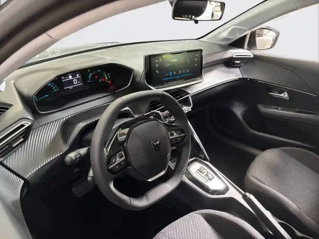 Peugeot 208 hybrid 110 e-dcs6 — photo 8