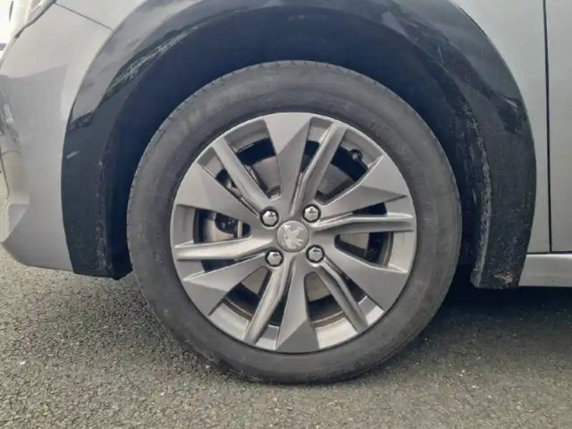 Peugeot 208 electrique 50 kwh 136ch — photo 13
