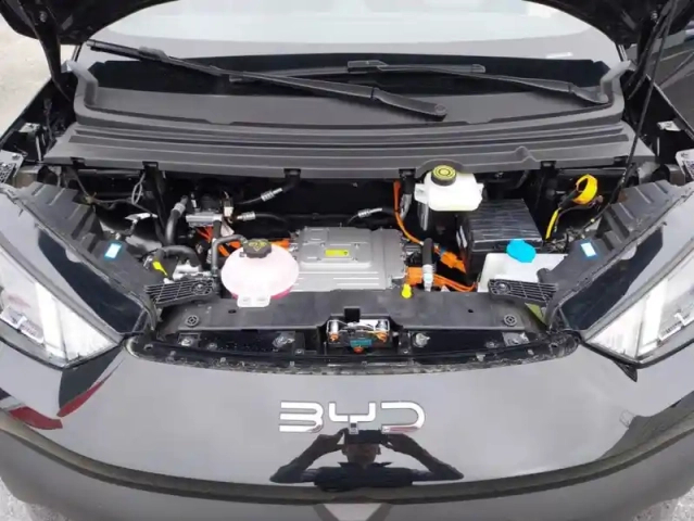 Byd Dolphin surf 43.2 kwh 156 ch comfort 5p — photo 23