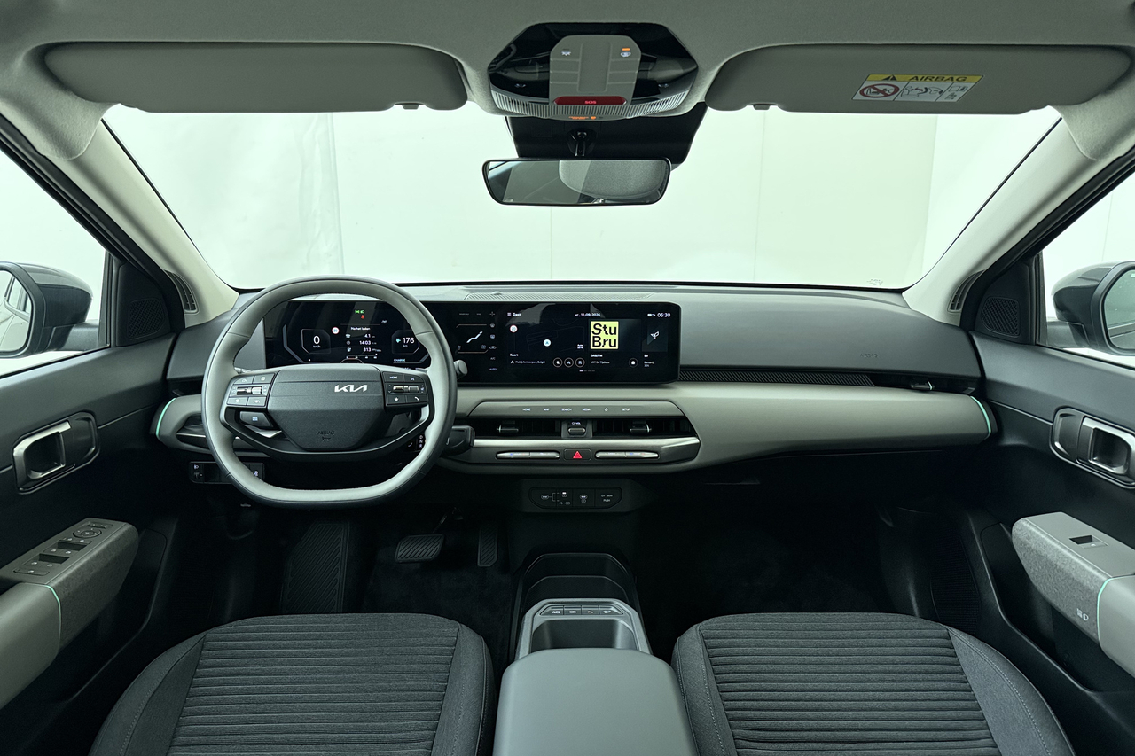 Kia EV4 — photo 9