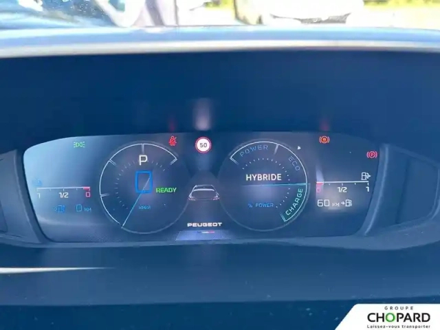 Peugeot 308 phev 180 e-eat8 — photo 17