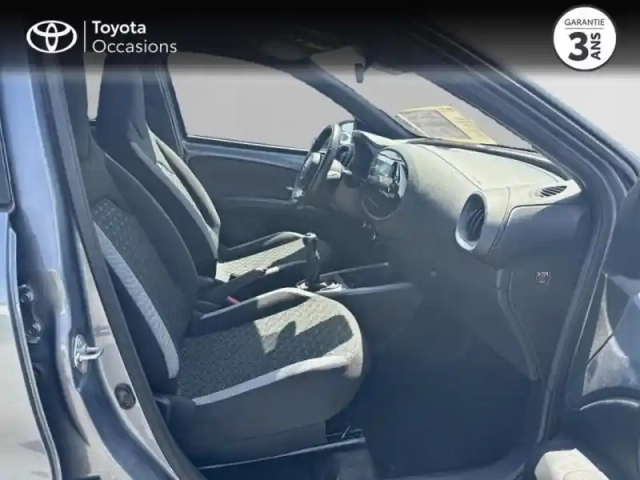 Toyota Aygo X 1.0 vvt-i 72ch design my24 — photo 6