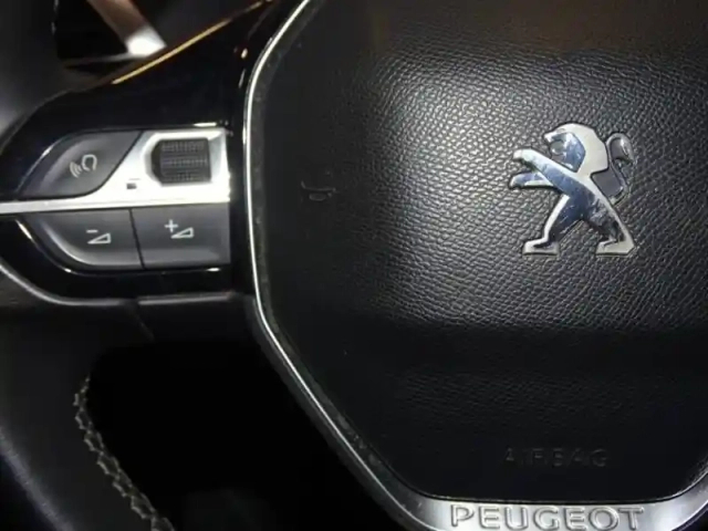 Peugeot 3008 1.2 puretech 130ch allure s&amp;s — photo 14