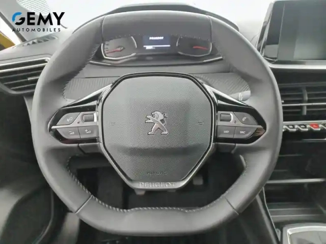Peugeot 208 puretech 75 s&amp;s bvm5 — photo 11
