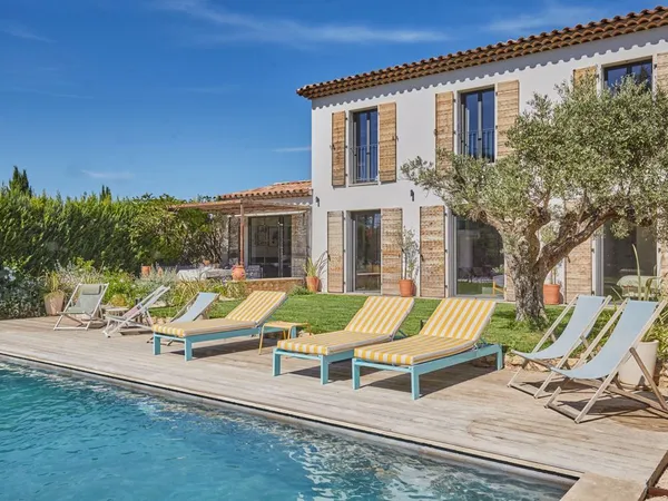 Maison de luxe 6 pièces 162 m²