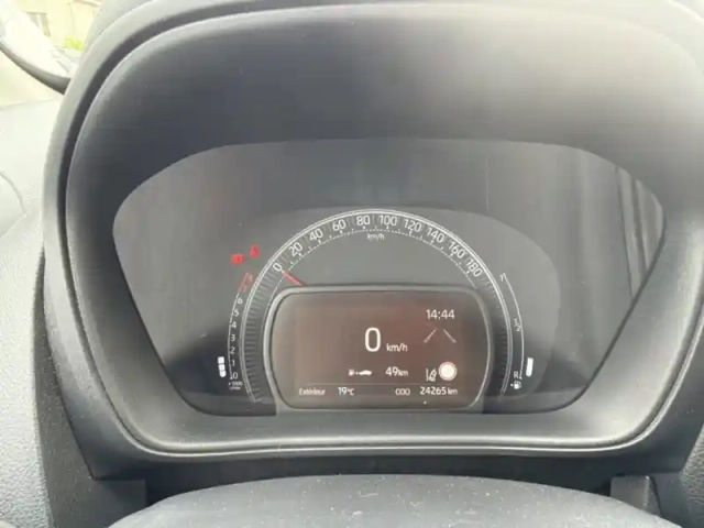 Toyota Aygo 1.0 vvt-i 72 dynamic — photo 22