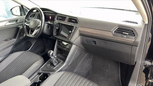 Volkswagen Tiguan ALLSPACE 2.0 TDI 150 - Life Business – 2022 – 198154 km – Diesel – Boîte Manuelle — photo 25