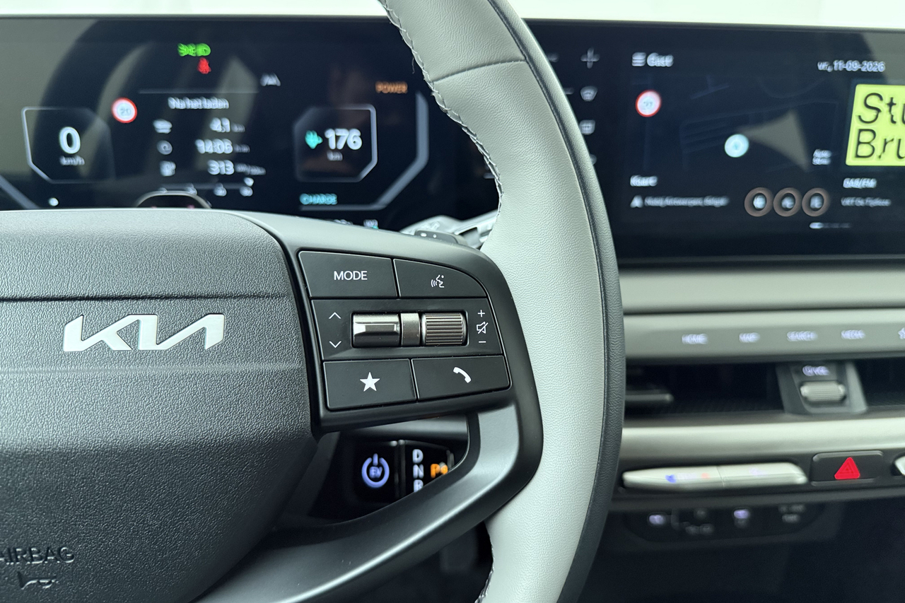 Kia EV4 — photo 16